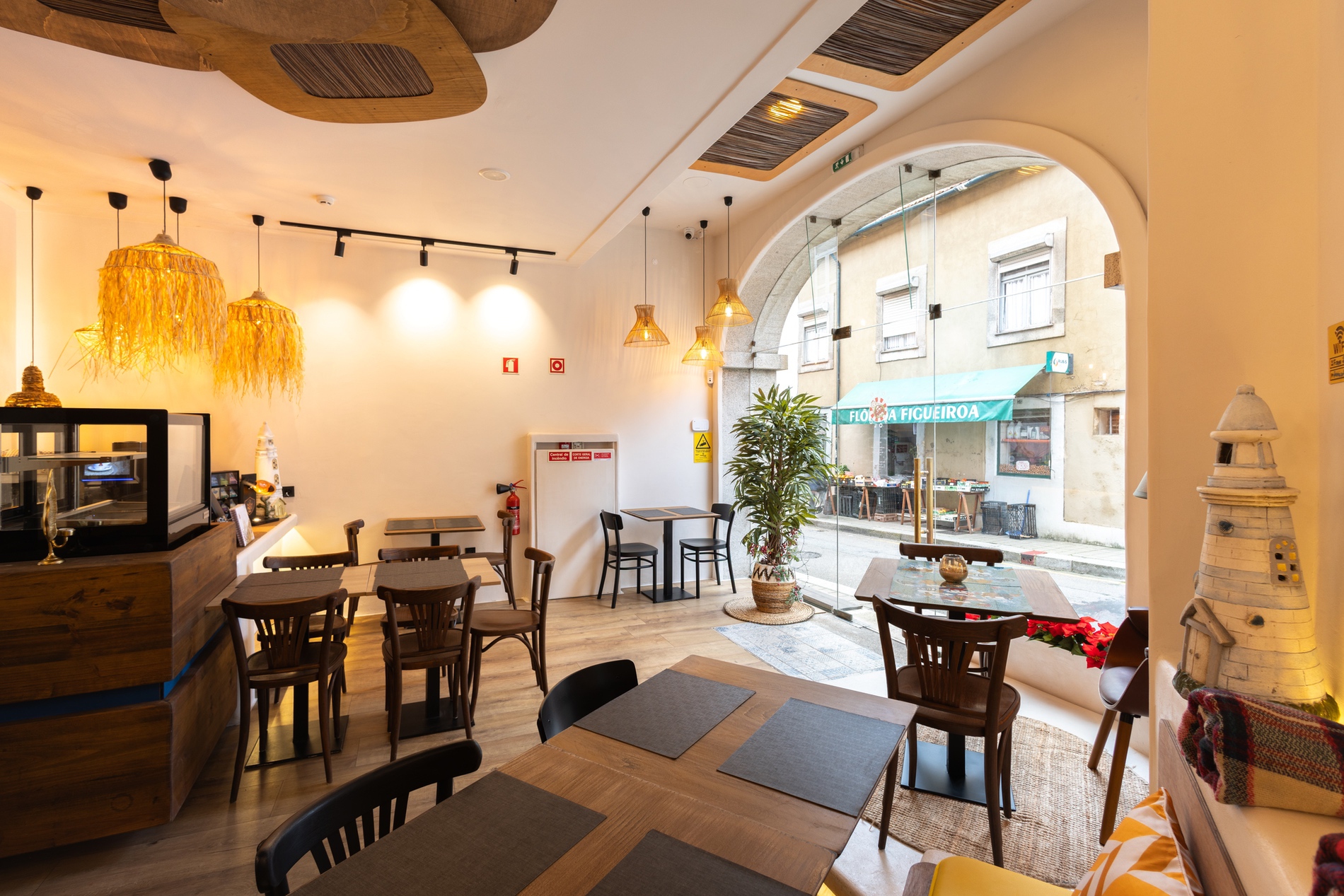 Restaurant interior SFR51682.jpg